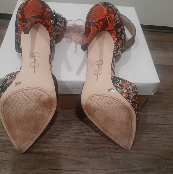 Jessica Simpson - Picture 2 of 3